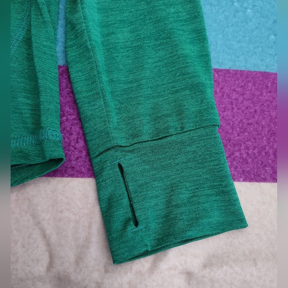 Primary 10 Grass Green Active Shirt - Picture 6 of 7